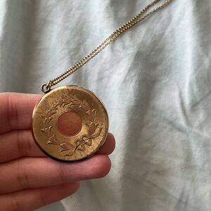 Beautiful antique gold locket with chain